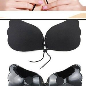 Adhesive Push Up Bras with no backs or straps